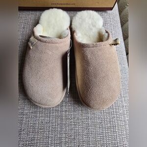 Bear Paw Slides Brand New
